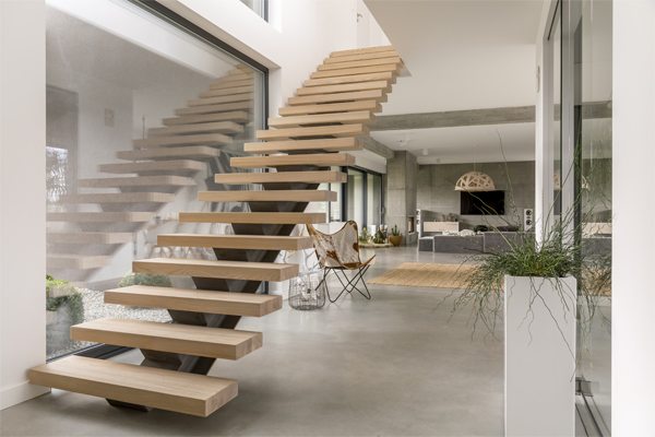 Escalier intérieur bois